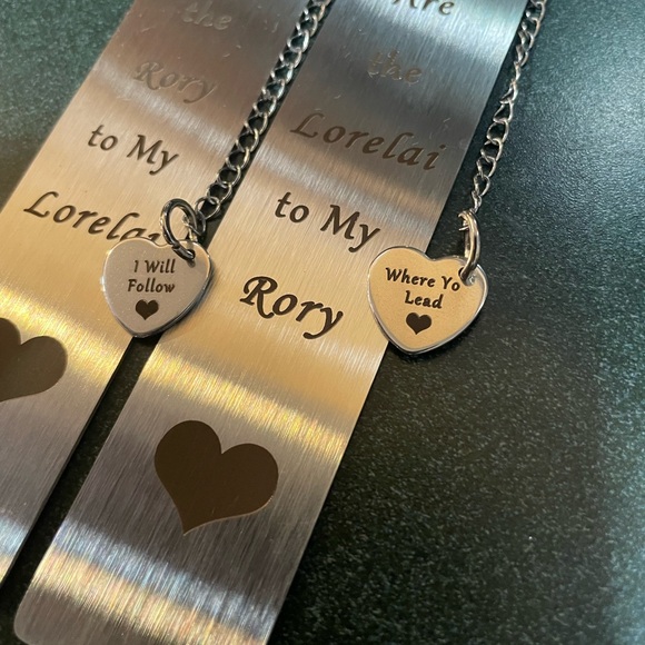 Gilmore Girl Engraved Silver Heart Bookmarks & Jewerly Box & 7 GG charm bracelet - Picture 2 of 16